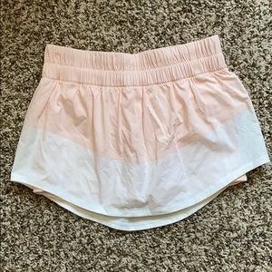 Lululemon pink/white running skirt